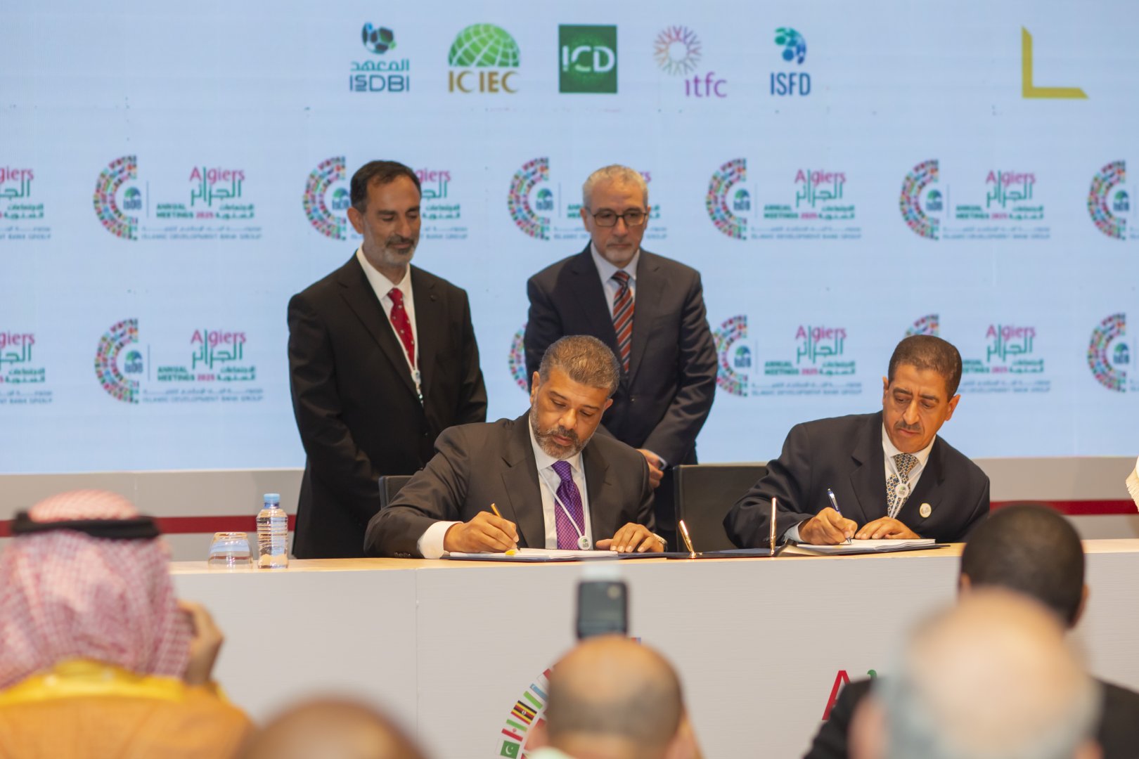 IsDB və Islamic Relief USA Qlobal İslam Qaçqınlar Fonduna töhfə vermək üçün saziş imzalayıb