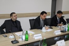 Tezliklə telekanallarda praym-taym zamanı yayımlanan informasiya proqramları işarət dilinə tərcümə ediləcək (FOTO)