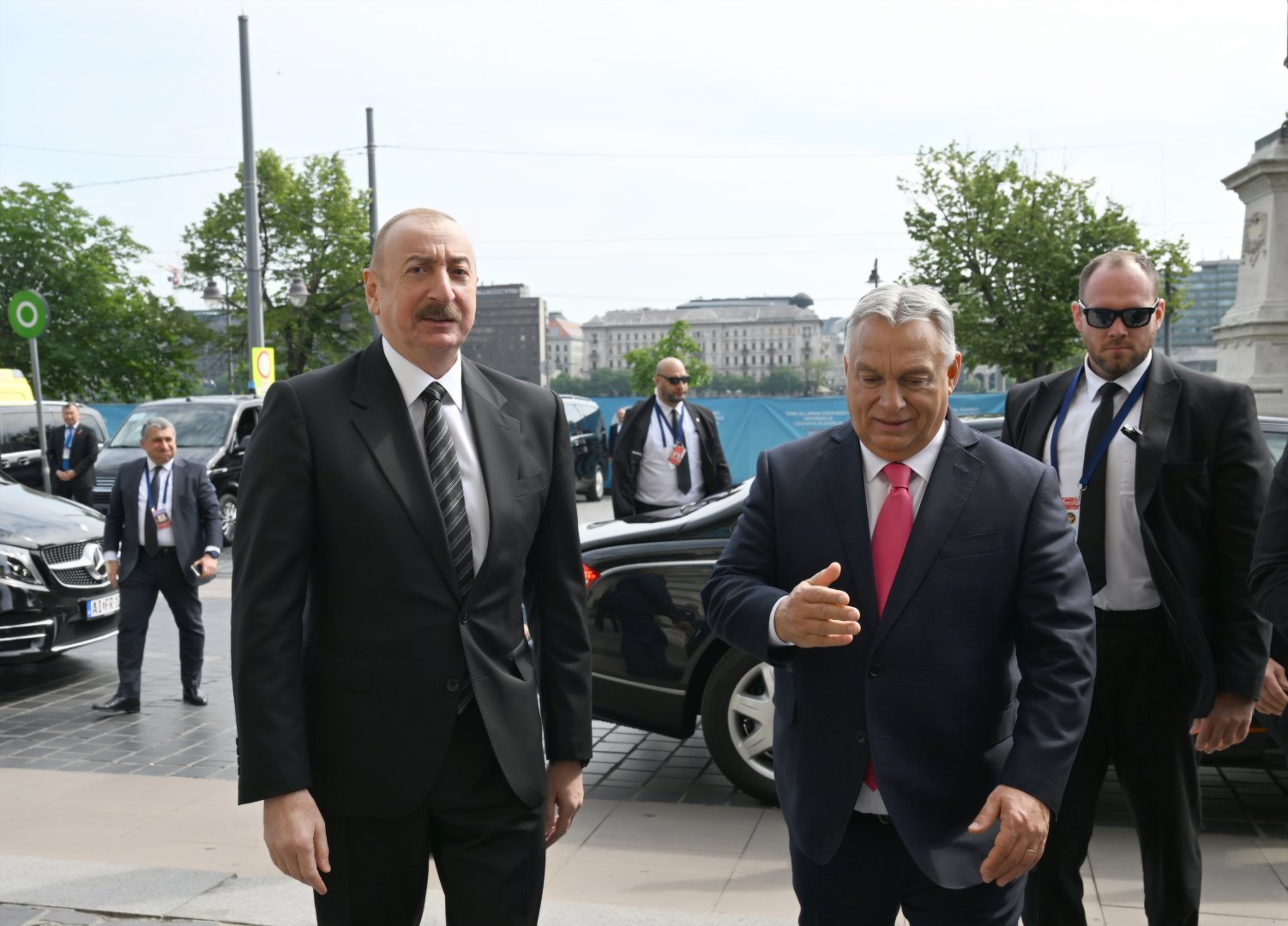 Prezident İlham Əliyev Budapeştdə Türk Dövlətləri Təşkilatının Dövlət başçılarının qeyri-rəsmi Zirvə görüşündə iştirak edib (FOTO/VİDEO) (YENİLƏNİB-4)