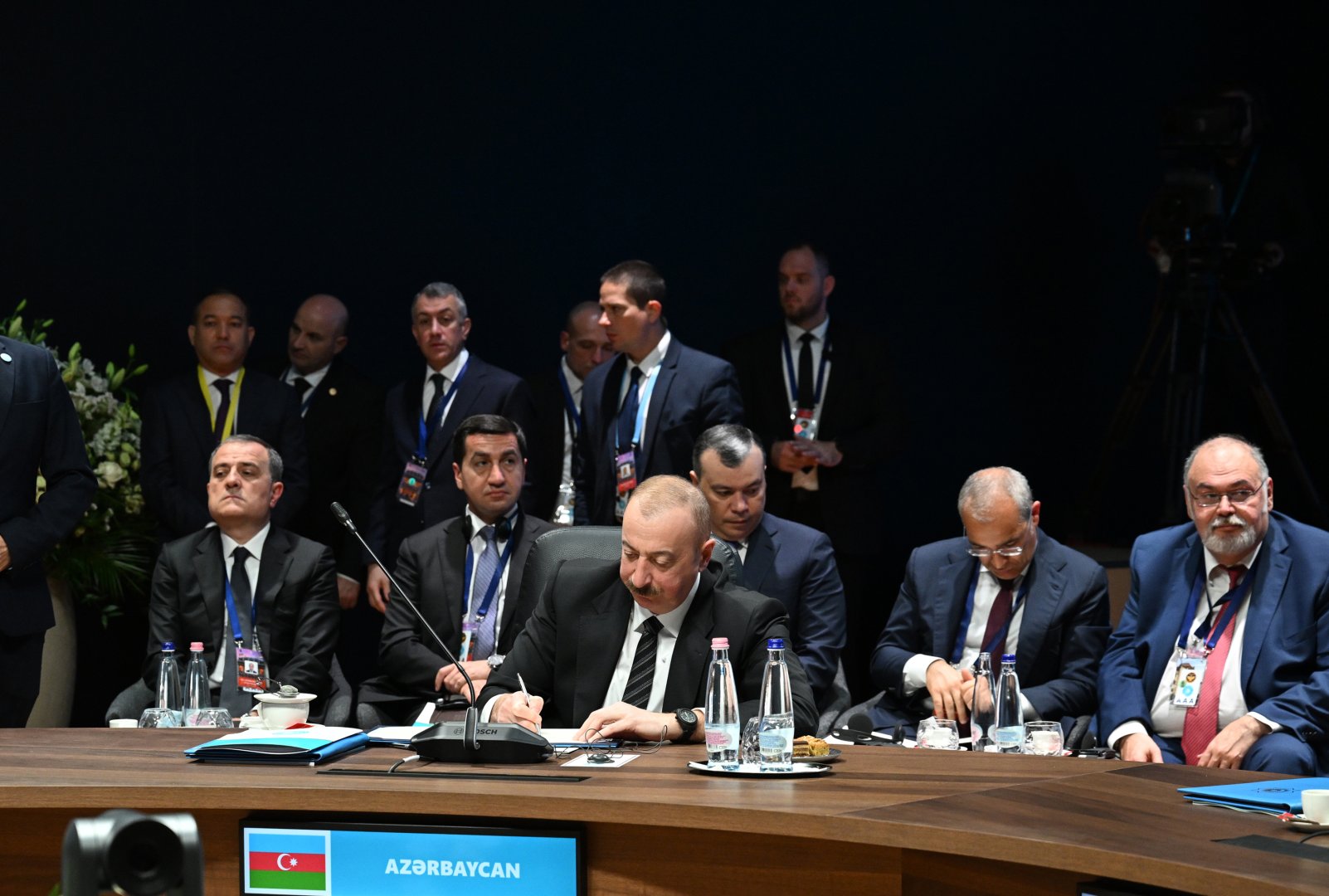 Prezident İlham Əliyev Budapeştdə Türk Dövlətləri Təşkilatının Dövlət başçılarının qeyri-rəsmi Zirvə görüşündə iştirak edib (FOTO/VİDEO) (YENİLƏNİB-4)