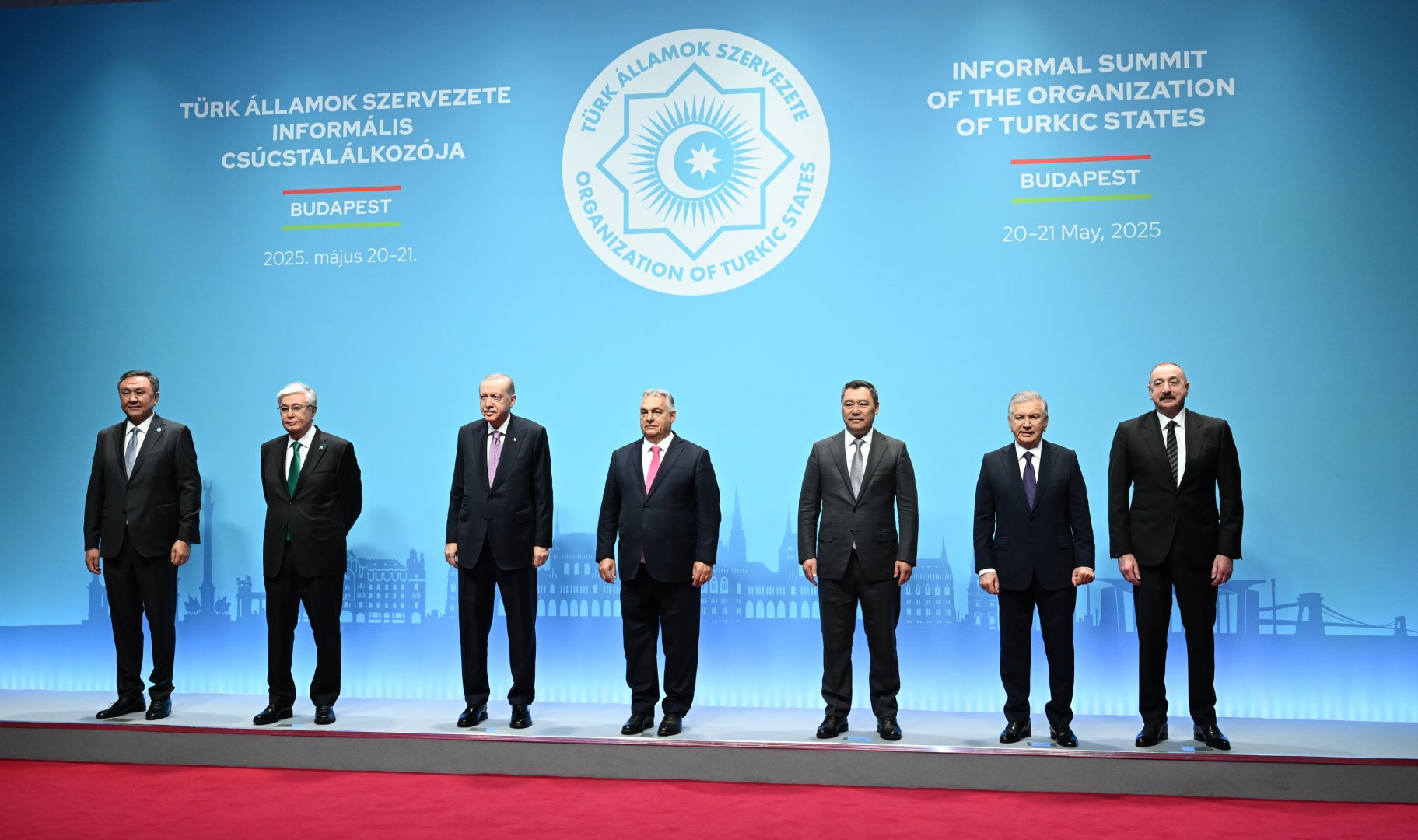 Prezident İlham Əliyev Budapeştdə Türk Dövlətləri Təşkilatının Dövlət başçılarının qeyri-rəsmi Zirvə görüşündə iştirak edib (FOTO/VİDEO) (YENİLƏNİB-4)