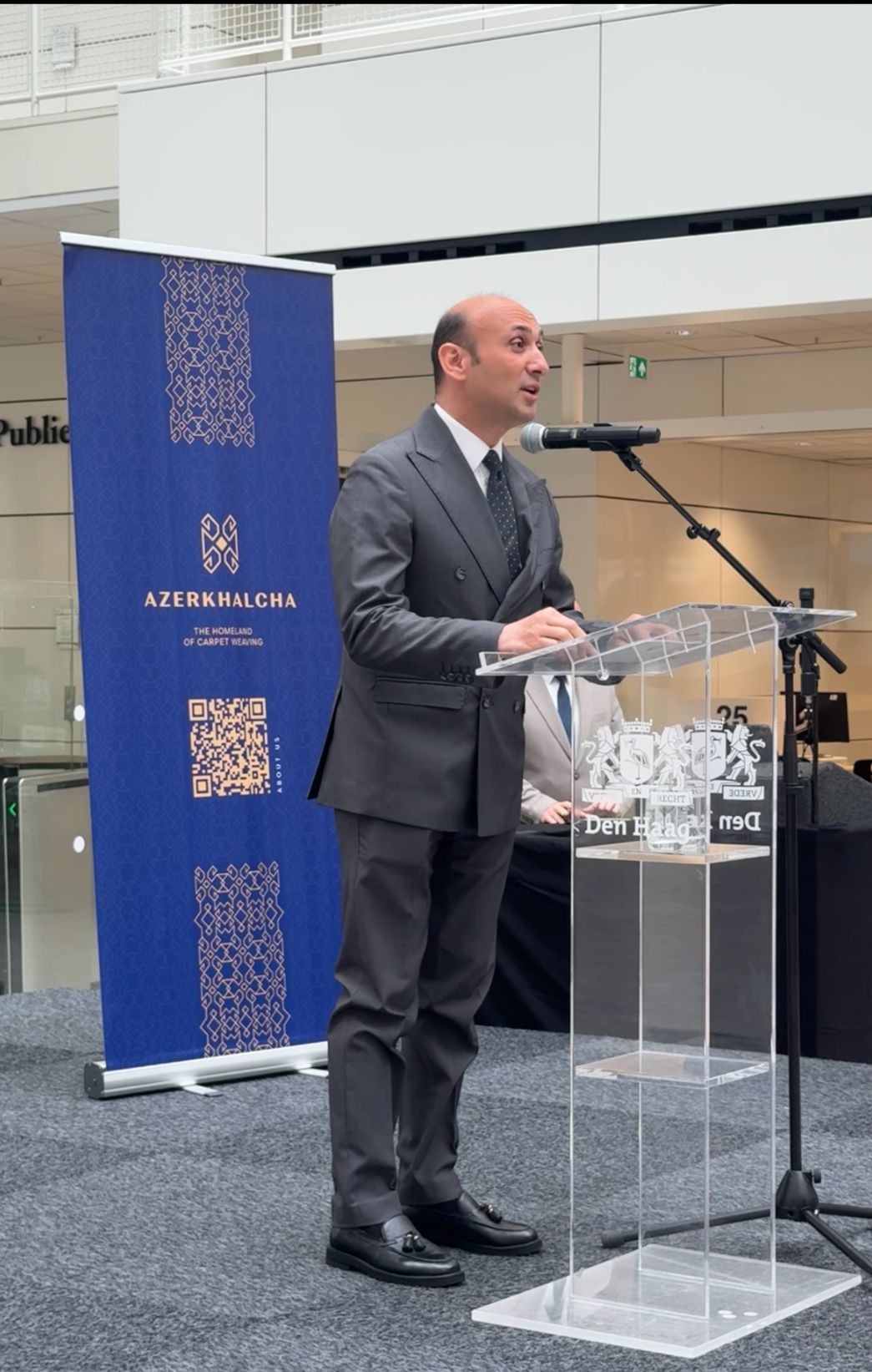 Niderlandda “Azərbaycan Xalçalarının Möhtəşəmliyi: Sənət Vasitəsilə Öyrənmək” xalça sərgisinin açılış mərasimi keçirilib (FOTO/VİDEO)