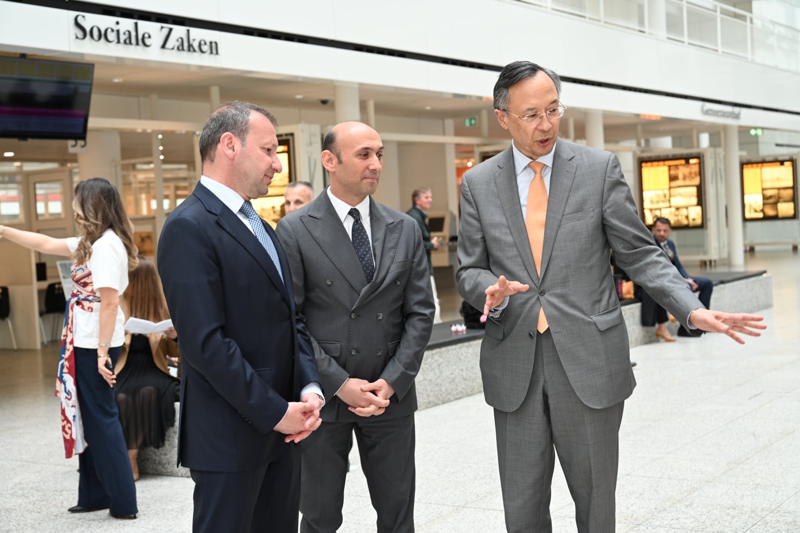 Niderlandda “Azərbaycan Xalçalarının Möhtəşəmliyi: Sənət Vasitəsilə Öyrənmək” xalça sərgisinin açılış mərasimi keçirilib (FOTO/VİDEO)