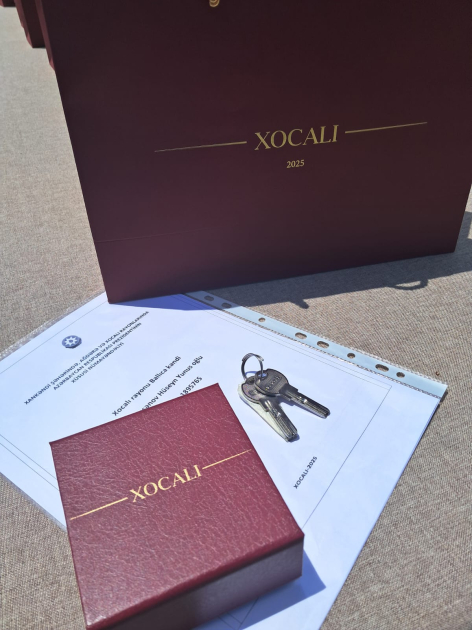 Növbəti köç karvanı Ballıca kəndinə çatıb: açarlar təqdim olunub (FOTO) (YENİLƏNİB)