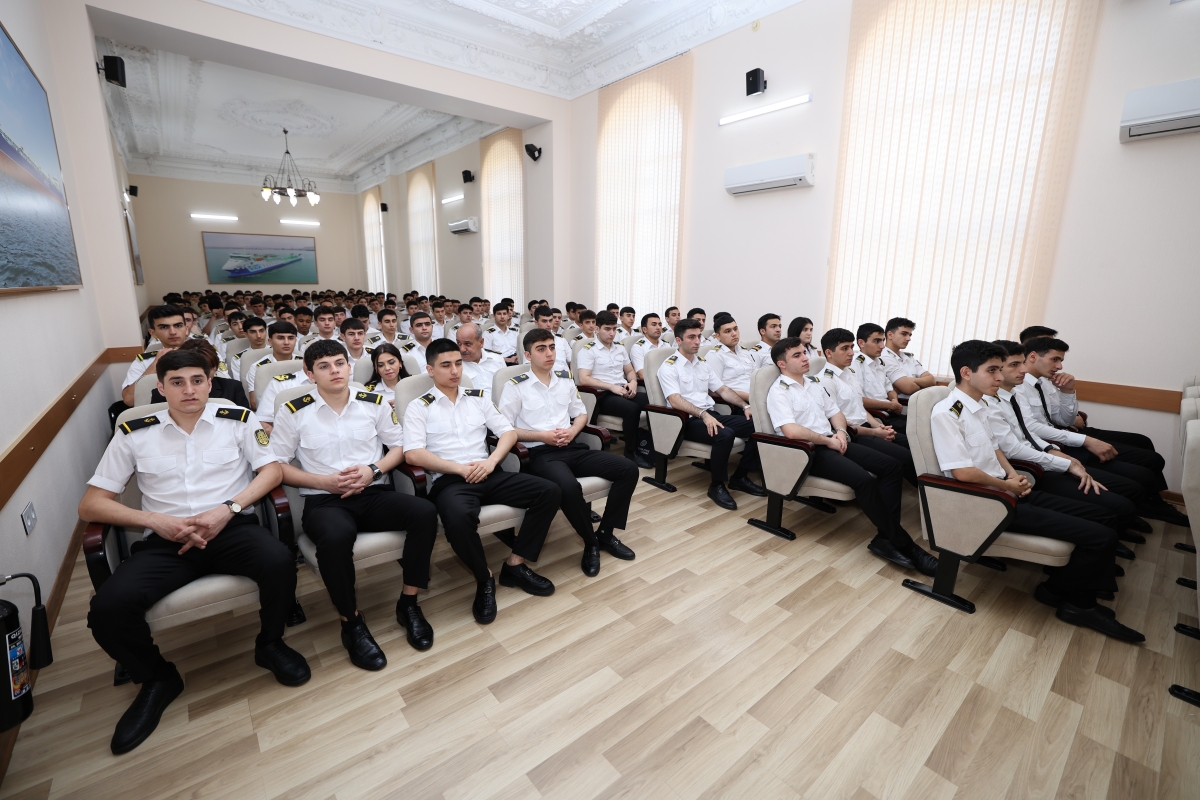 “Konstitusiya və Suverenlik İli” çərçivəsində ADDA-da seminar keçirilib