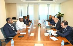Azərbaycan Qvineya ilə investisiya üzrə fəaliyyət imkanlarını müzakirə edib (FOTO)