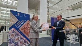 Niderlandda “Azərbaycan Xalçalarının Möhtəşəmliyi: Sənət Vasitəsilə Öyrənmək” xalça sərgisinin açılış mərasimi keçirilib (FOTO/VİDEO)