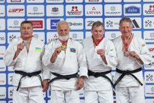Azərbaycanın veteran cüdoçusu Avropa çempionatında qızıl medal qazanıb (FOTO)