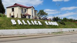 Növbəti köç karvanı Ballıca kəndinə çatıb: açarlar təqdim olunub (FOTO) (YENİLƏNİB)
