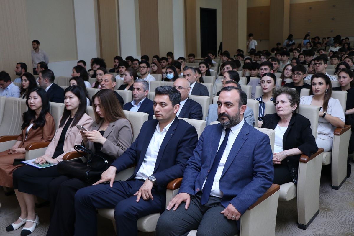AzMİU-da tələbələr üçün tam taqaüdlü İT Akademiya fəaliyyətə başladı (FOTO)