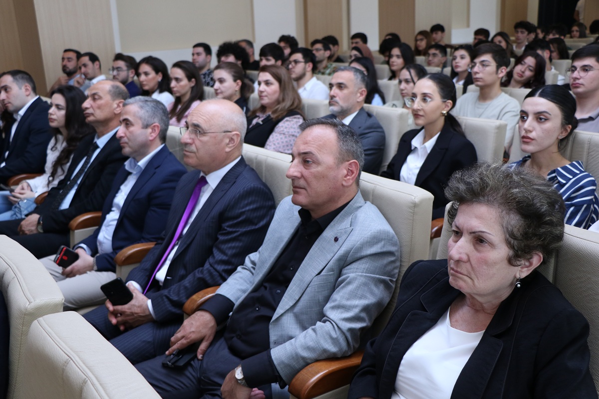 AzMİU-da tələbələr üçün tam taqaüdlü İT Akademiya fəaliyyətə başladı (FOTO)