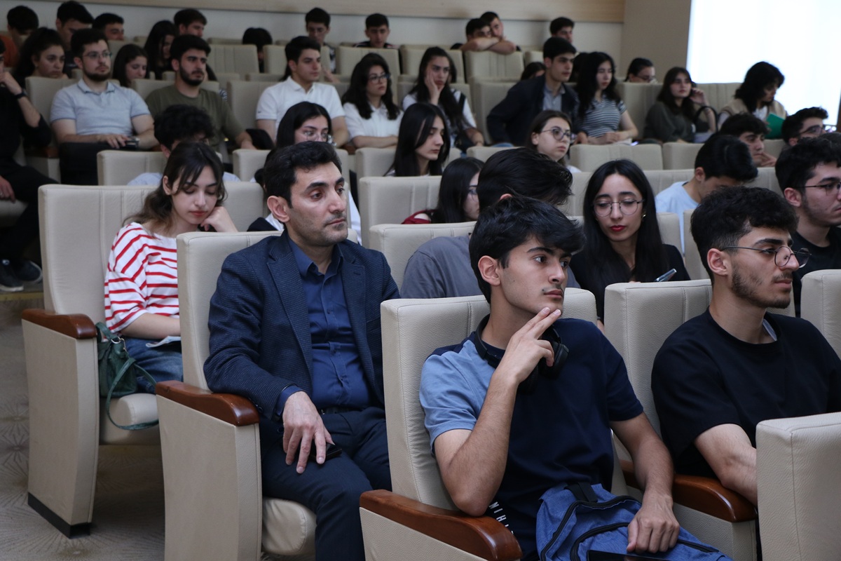 AzMİU-da tələbələr üçün tam taqaüdlü İT Akademiya fəaliyyətə başladı (FOTO)