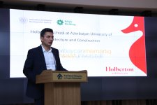 AzMİU-da tələbələr üçün tam taqaüdlü İT Akademiya fəaliyyətə başladı (FOTO)