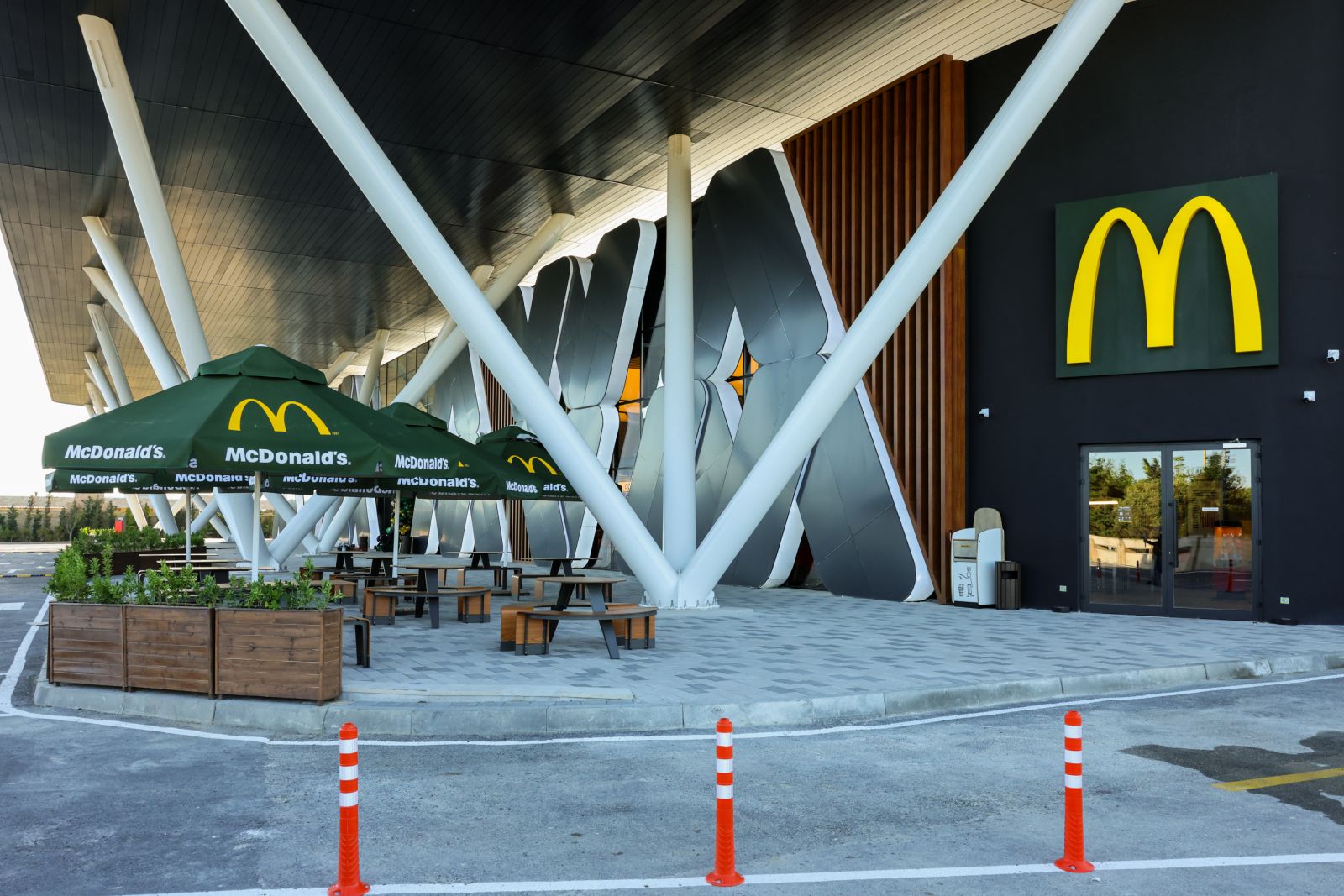 “McDonald's Azərbaycan”ın yeni restoranı Qala qəsəbəsində açılıb (FOTO)