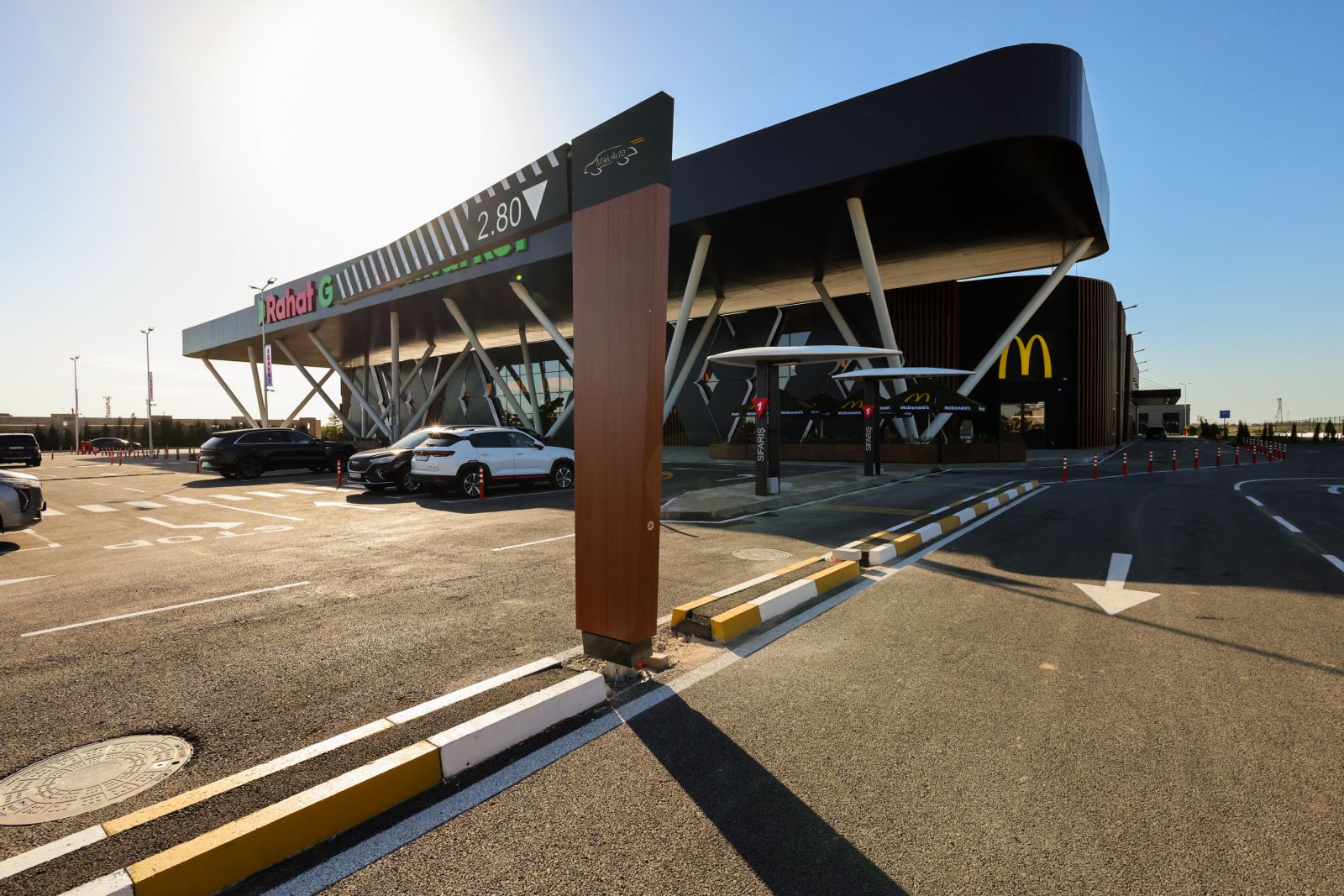 “McDonald's Azərbaycan”ın yeni restoranı Qala qəsəbəsində açılıb (FOTO)