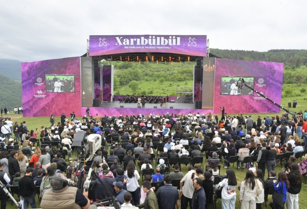 Şuşada “Xarıbülbül” musiqi festivalının açılışı olub (FOTO)