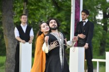 Xarıbülbül Festivalı çərçivəsində Şuşada teatr tamaşası nümayiş olunub (FOTO)