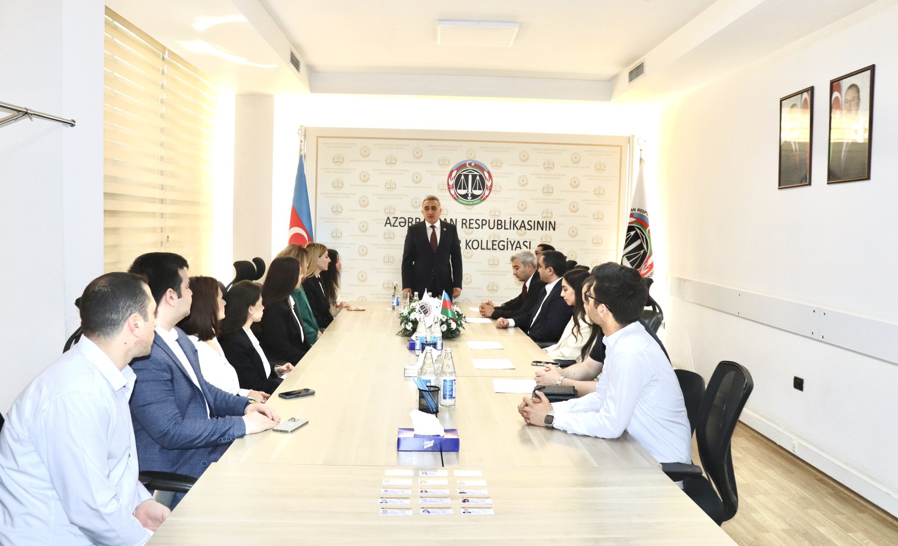 Azərbaycanda fəaliyyət göstərən vəkillərin sayı açıqlanıb