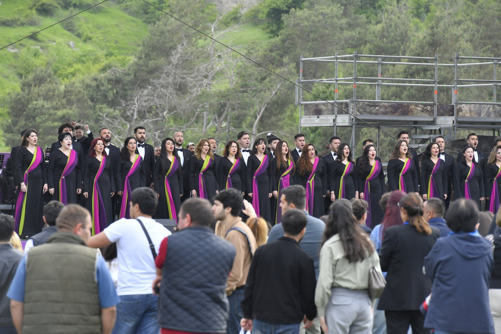 Şuşada “Xarıbülbül” musiqi festivalının açılışı olub (FOTO)