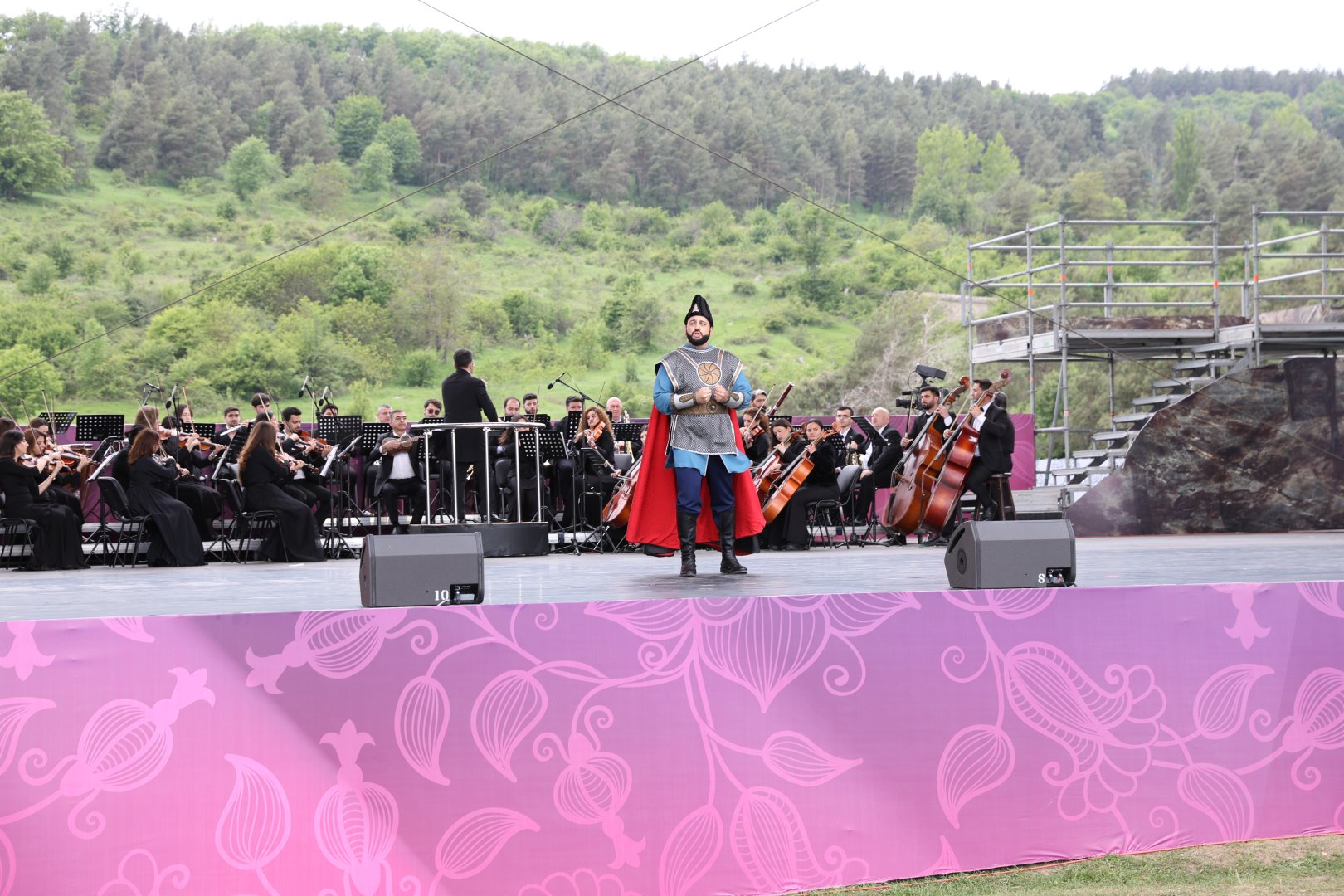 Şuşada “Xarıbülbül” musiqi festivalının açılışı olub (FOTO)