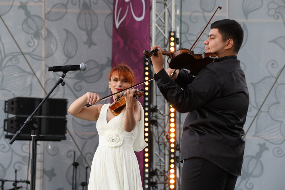 Şuşada “Xarıbülbül” Beynəlxalq Musiqi Festivalı davam edir (FOTO)