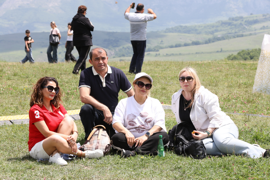 Şuşada “Xarıbülbül” Beynəlxalq Musiqi Festivalı davam edir (FOTO)