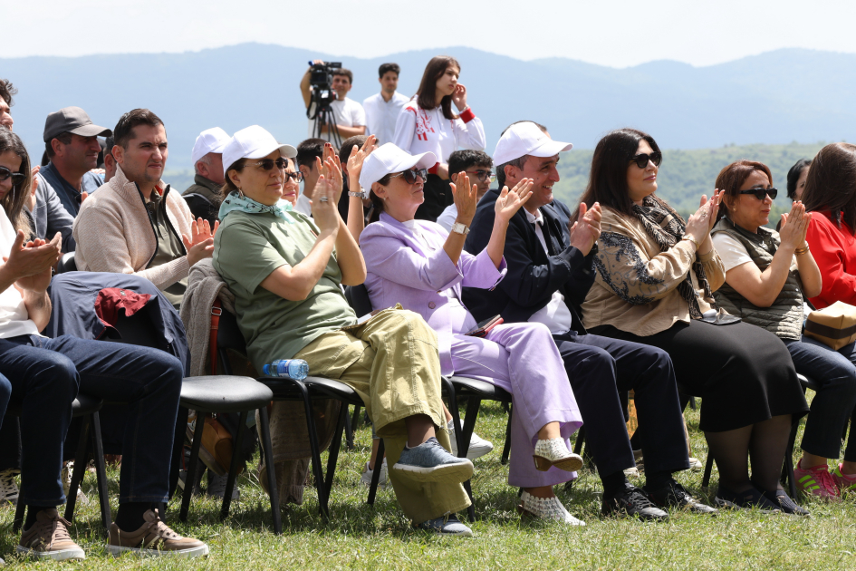 Şuşada “Xarıbülbül” Beynəlxalq Musiqi Festivalı davam edir (FOTO)