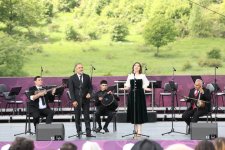 Şuşada “Xarıbülbül” Beynəlxalq Musiqi Festivalı davam edir (FOTO)