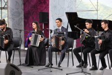 Şuşada “Xarıbülbül” Beynəlxalq Musiqi Festivalı davam edir (FOTO)