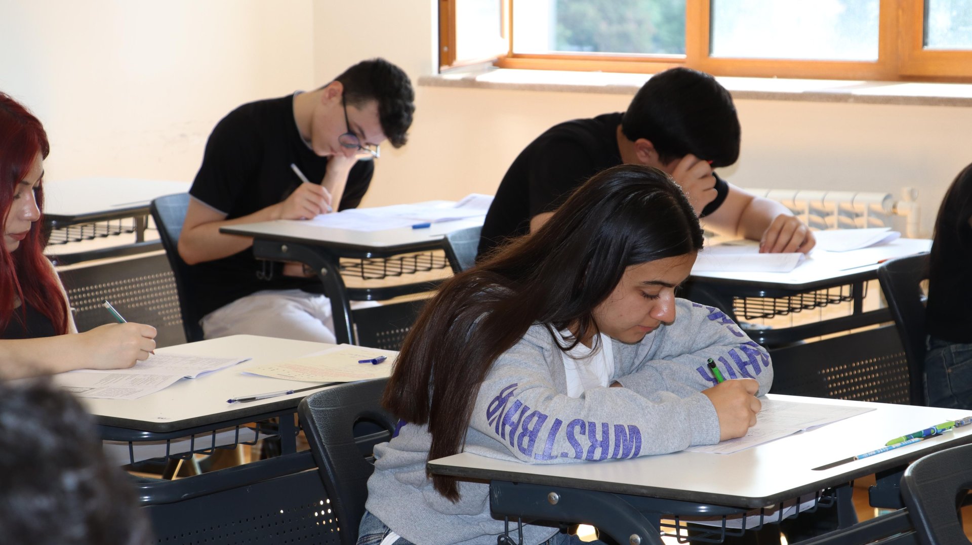 Xankəndi şəhərində ilk dəfə qəbul imtahanı keçirilir (FOTO)