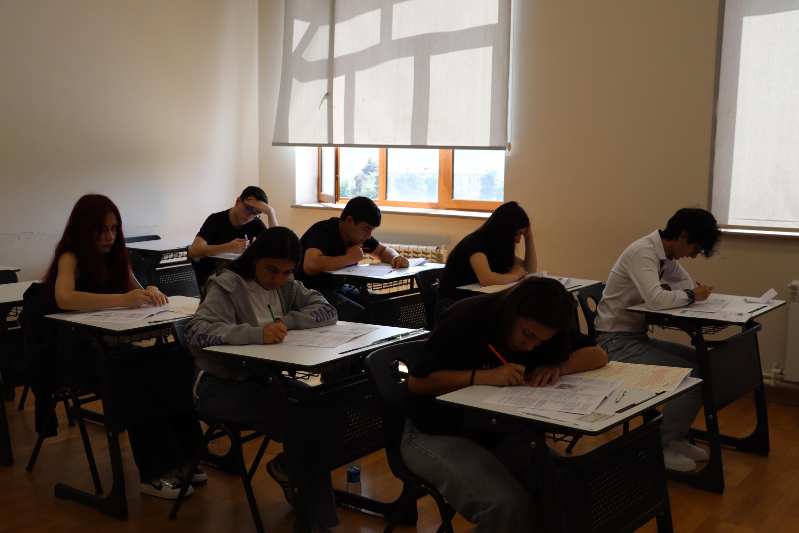 Xankəndi şəhərində ilk dəfə qəbul imtahanı keçirilir (FOTO)