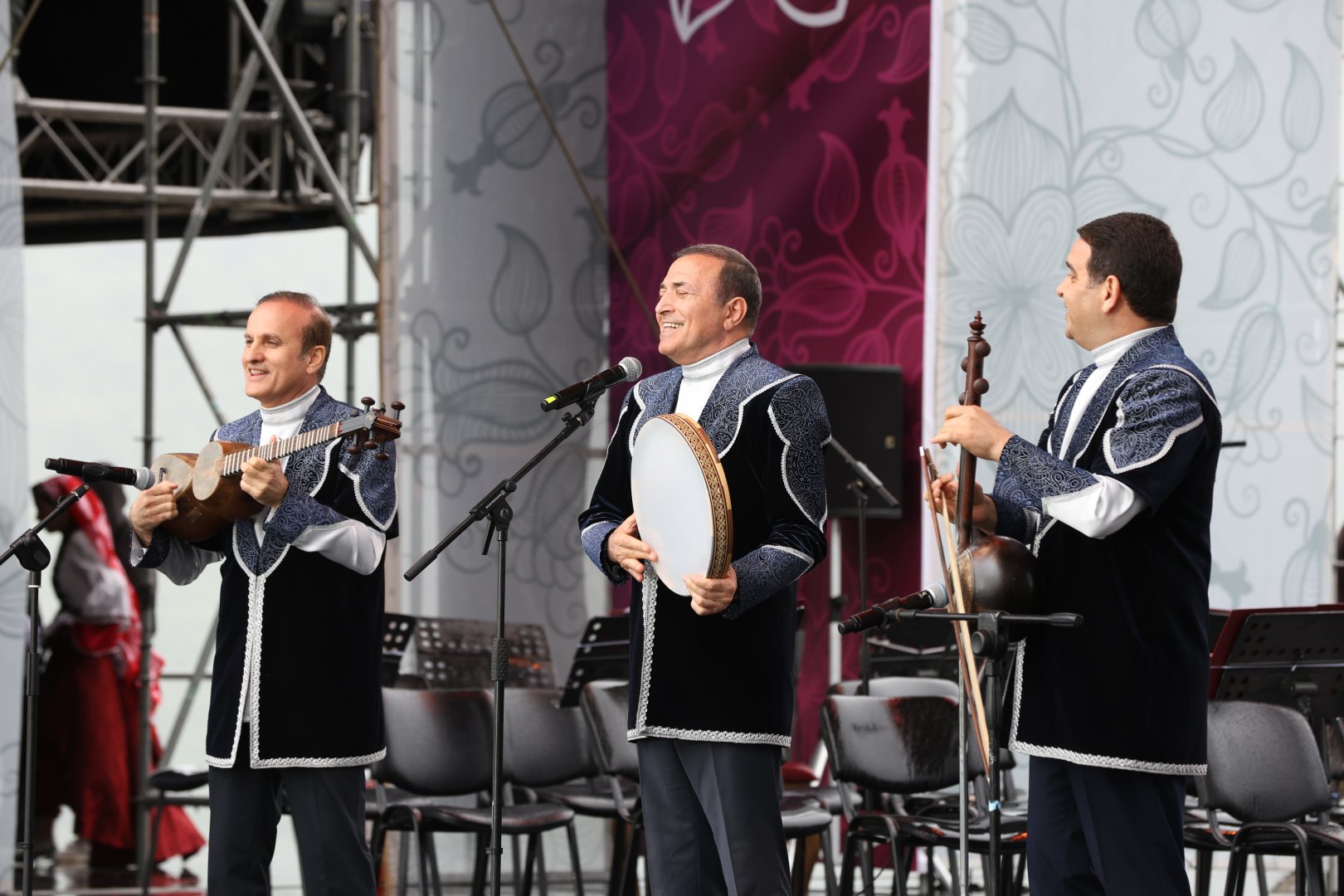 “Xarıbülbül” Beynəlxalq Musiqi Festivalında Polad Bülbüloğlunun konserti olub (FOTO)