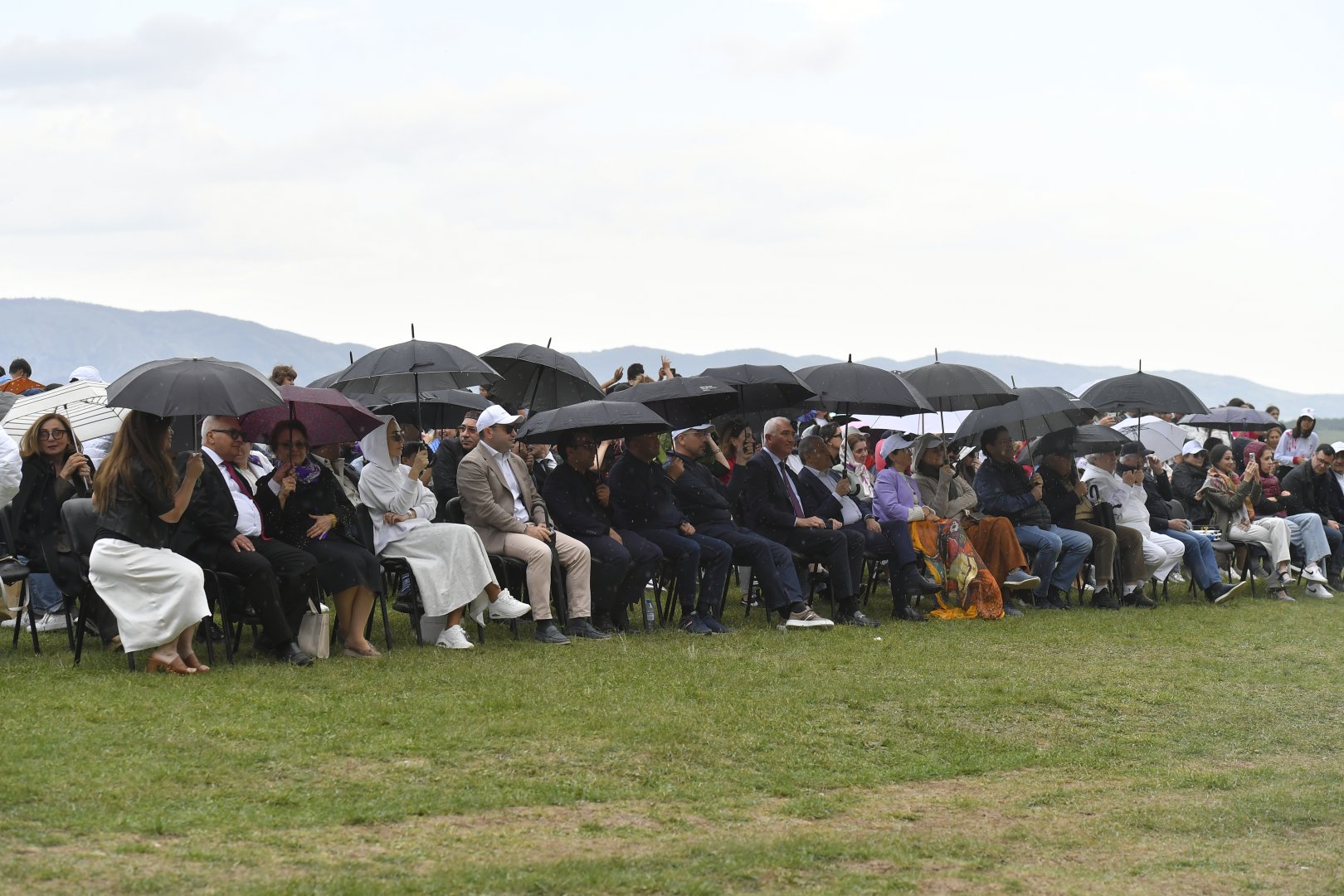 “Xarıbülbül” Beynəlxalq Musiqi Festivalında Polad Bülbüloğlunun konserti olub (FOTO)