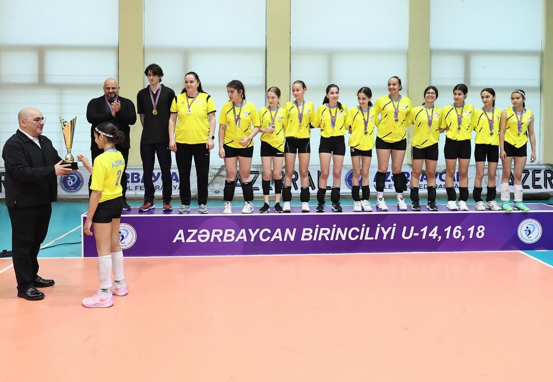 14 yaşadək voleybolçular arasında Azərbaycan çempionatı başa çatıb (FOTO)