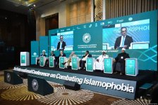 Bakıda “İslamofobiya diqqət mərkəzində: Qərəzin ifşası, stiqmaların dağıdılması” mövzusunda beynəlxalq konfransın birinci günü başa çatıb (FOTO) (YENİLƏNİB)