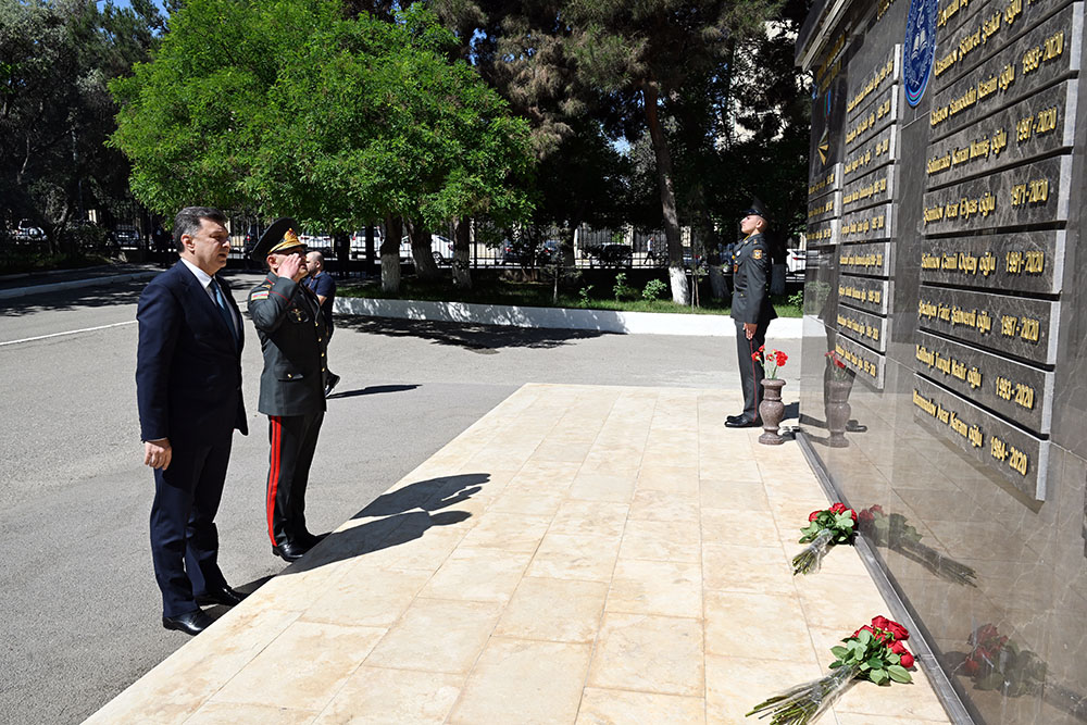 Hərbi Tibb Fakültəsinin yaranmasının 25 illik yubileyinə həsr olunmuş elmi-praktik konfrans keçirilir (FOTO)