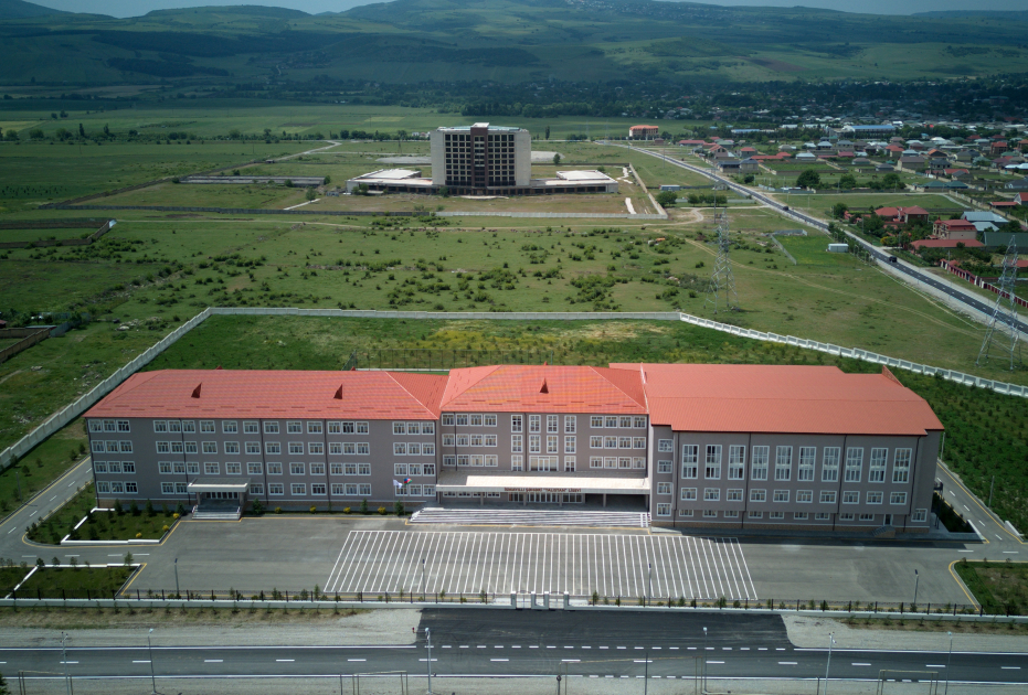 Prezident İlham Əliyev İsmayıllı şəhərində “Talıstan” liseyinin binasının açılışında iştirak edib (FOTO) (YENİLƏNİB)