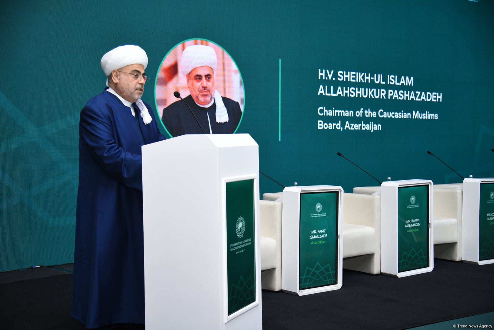 Bakıda “İslamofobiya diqqət mərkəzində: Qərəzin ifşası, stiqmaların dağıdılması” mövzusunda beynəlxalq konfransın birinci günü başa çatıb (FOTO) (YENİLƏNİB)
