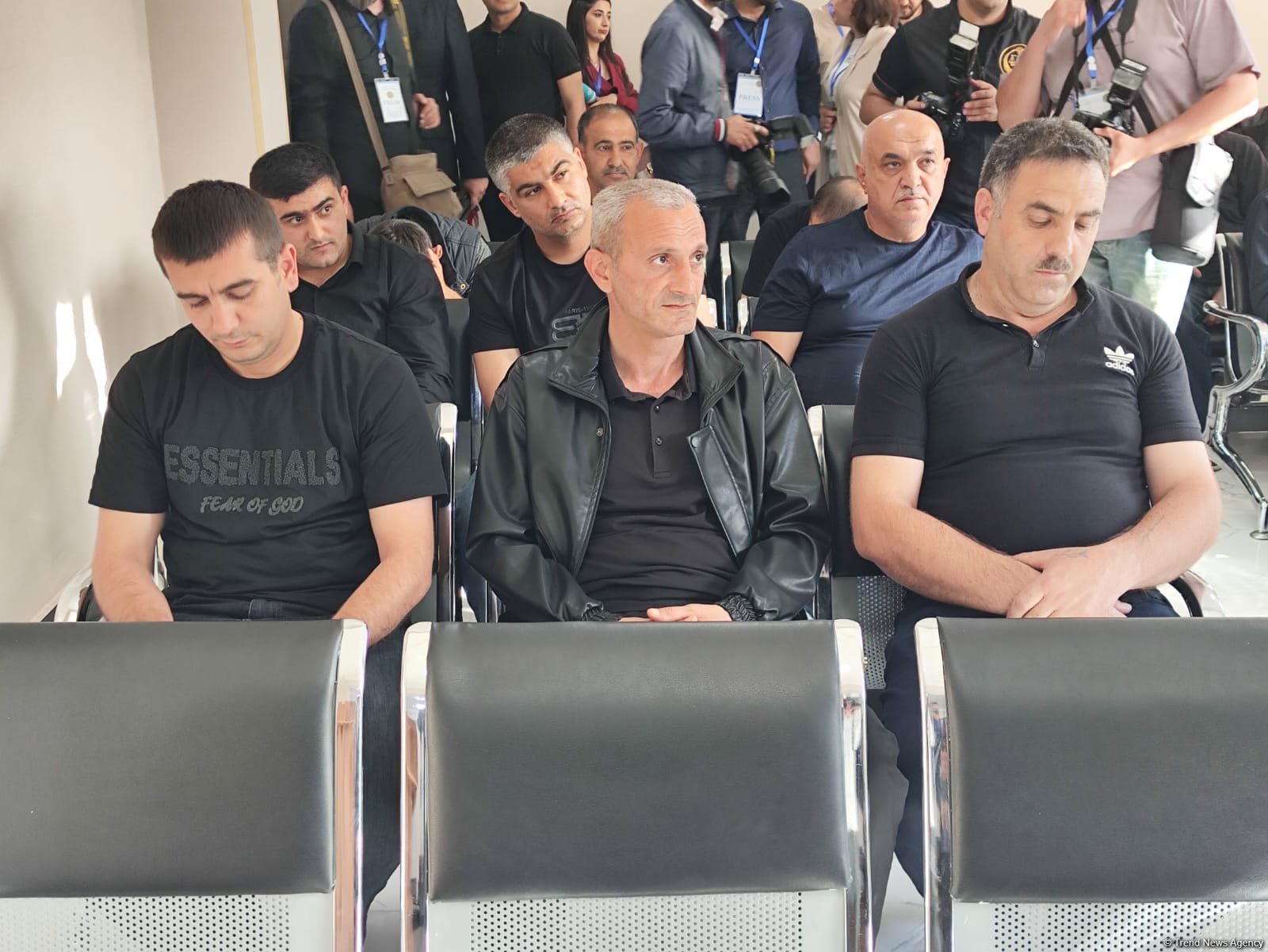 11 saylı cəzaçəkmə müəssisəsindən 7 nəfər azadlığa buraxıldı (FOTO)