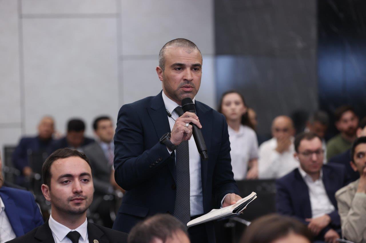 Yaşıl nəqliyyat biznesi ilə bağlı ictimai müzakirə təşkil olunub (FOTO)