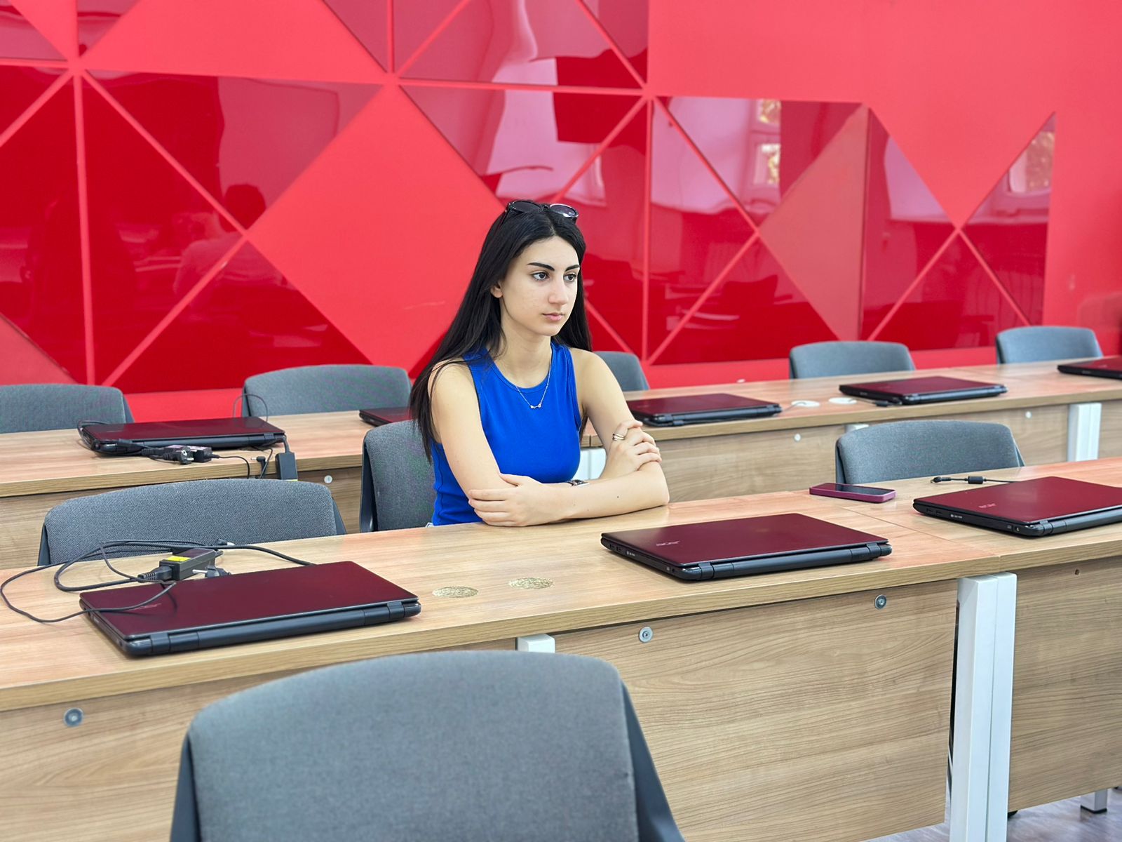 "Məşğulluq Həftəsində" 250-yə yaxın UNEC tələbəsi üçün iş müsahibəsi təşkil olunub (FOTO)