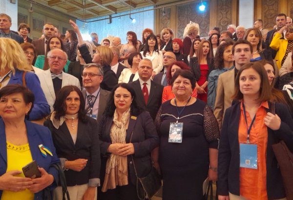 Bolqarıstan Prezidentinə Azərbaycan haqqında kitab hədiyyə edilib (FOTO)