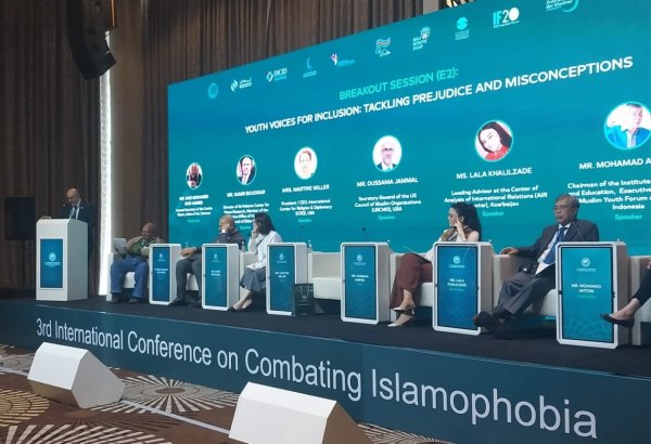 Gənclər islamofobiyaya qarşı incəsənət, fəallıq və maarifləndirmə yolu ilə mübarizə apara bilər - ABŞ-nin Müsəlman Təşkilatları Şurasının baş katibi