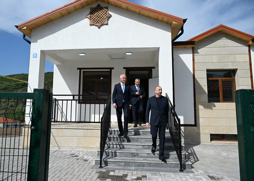 Prezident İlham Əliyev Laçın rayonunun Bəylik kəndinin açılışında iştirak edib (FOTO/VİDEO)