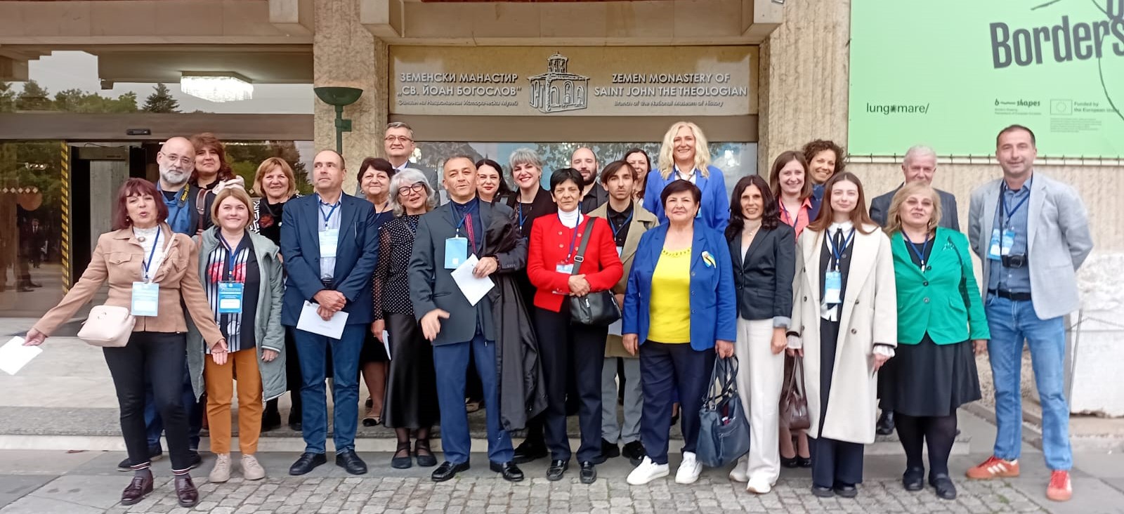 Bolqarıstan Prezidentinə Azərbaycan haqqında kitab hədiyyə edilib (FOTO)