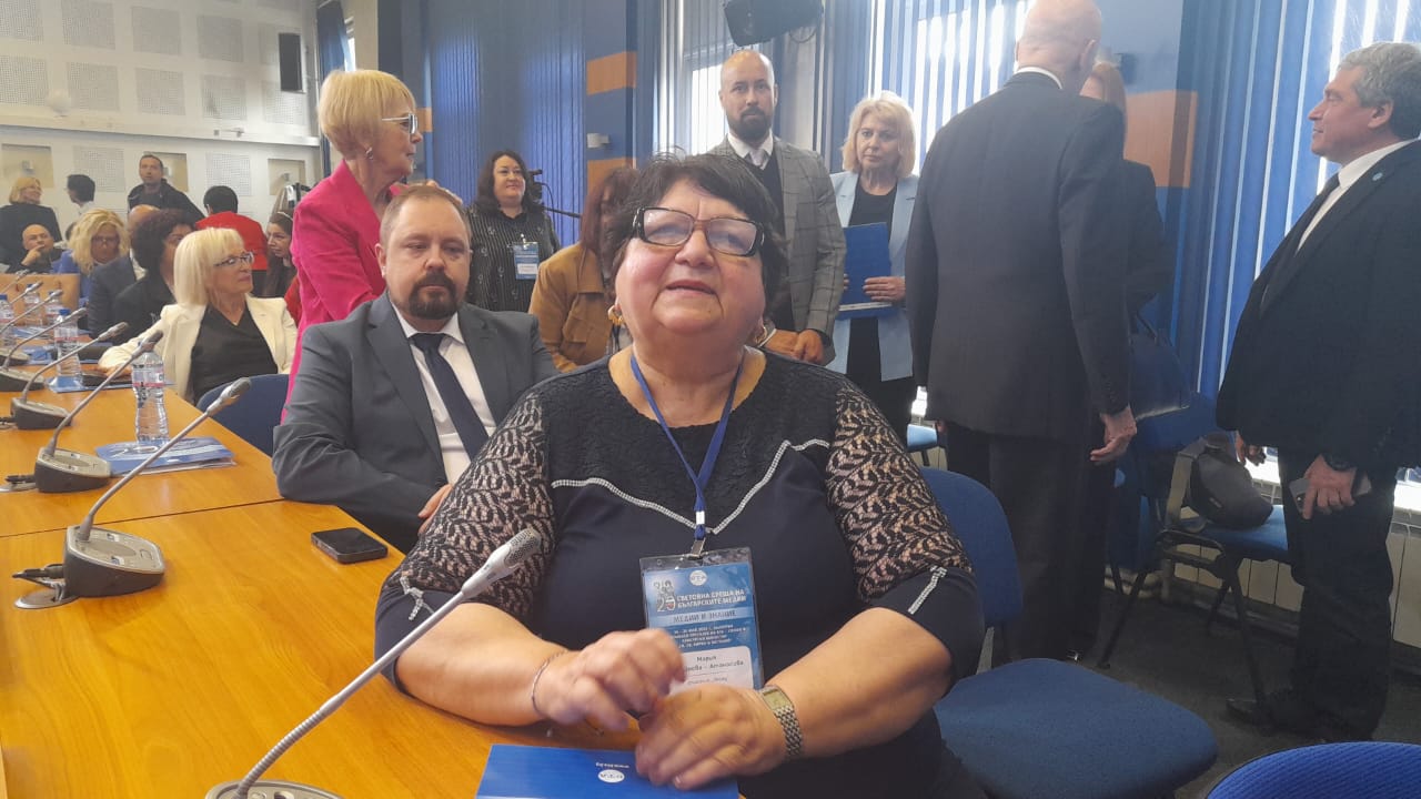 Bolqarıstan Prezidentinə Azərbaycan haqqında kitab hədiyyə edilib (FOTO)