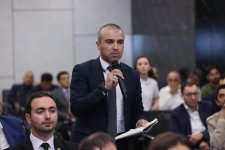 Yaşıl nəqliyyat biznesi ilə bağlı ictimai müzakirə təşkil olunub (FOTO)