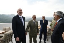 Laçında Prezident İlham Əliyevin Pakistanın Baş naziri ilə nahar əsnasında geniş tərkibdə görüşü olub (FOTO/VİDEO)
