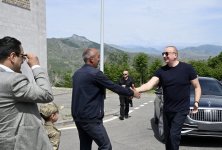 Prezident İlham Əliyev Laçın şəhərində sakinlərlə görüşüb (FOTO/VİDEO) (YENİLƏNİB)