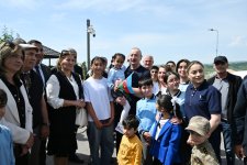 Prezident İlham Əliyev Laçın şəhərində sakinlərlə görüşüb (FOTO/VİDEO) (YENİLƏNİB)